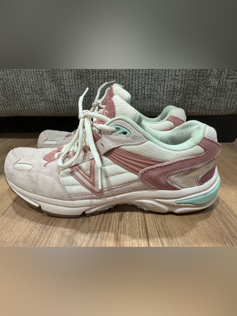 Vionic 23Walk 2.0 Size 10